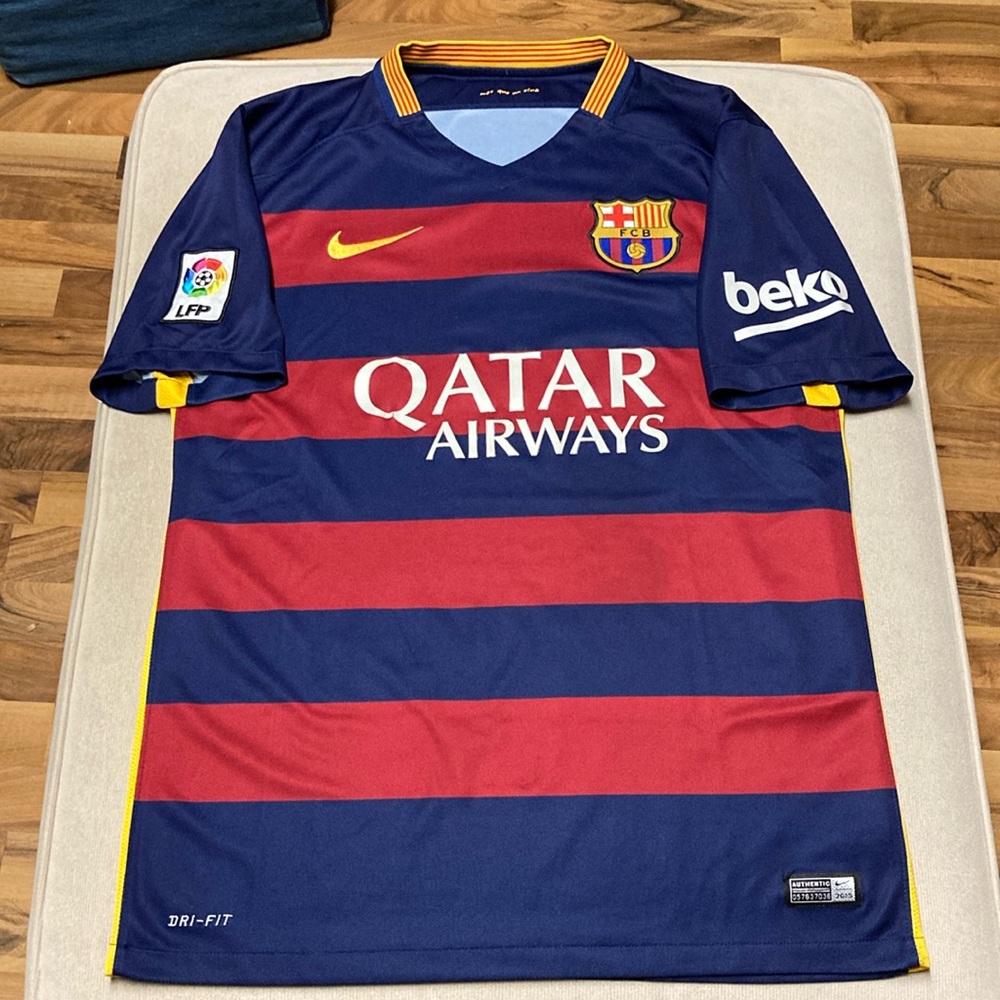 Nike Barcelona 2014/2015 home jersey men’s size medium